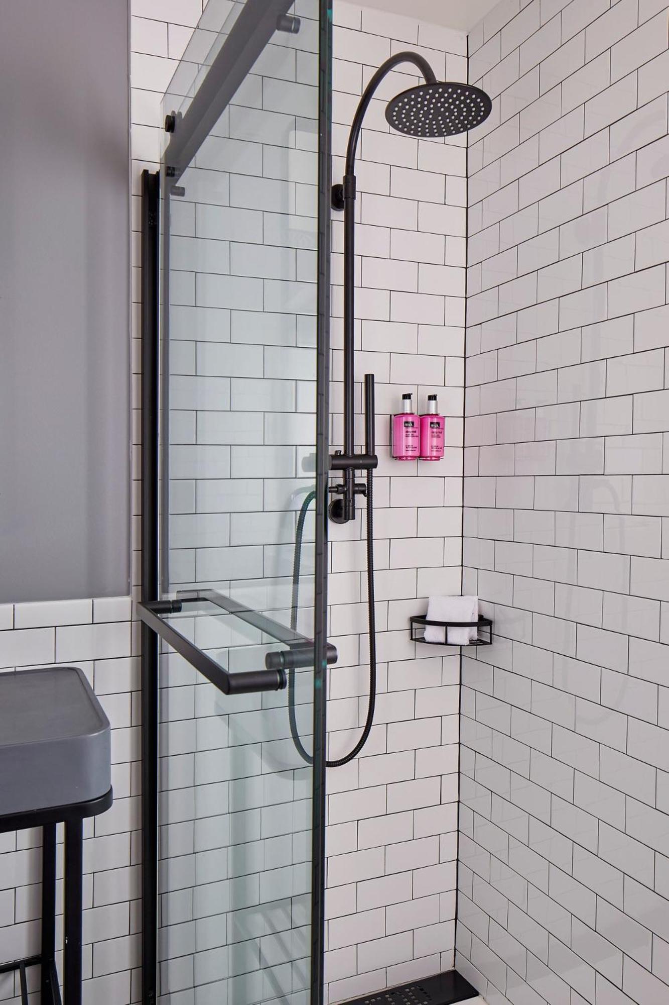 Moxy Downtown Hotel 4*