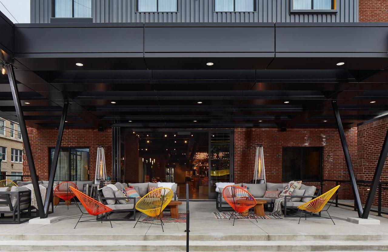 Hotel Moxy Downtown 4*